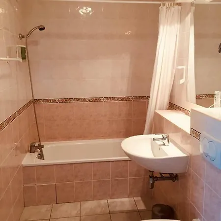 By The Sea, Calm With Terrace, Near Monaco דירה *